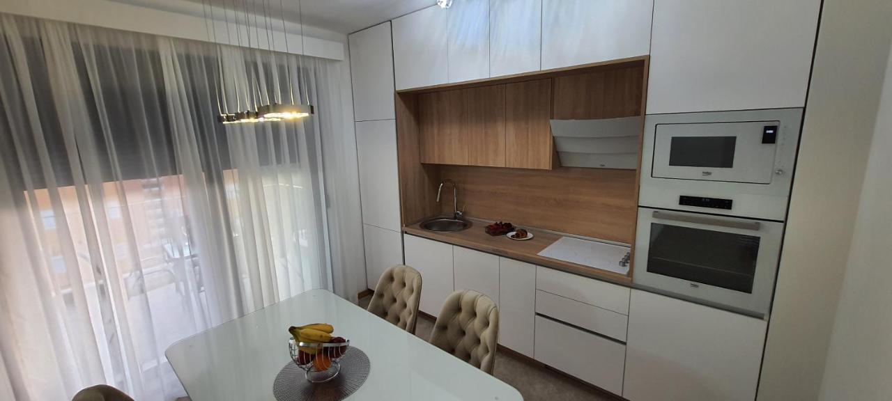 Luxury Apartment Stefanija Tivat Bagian luar foto