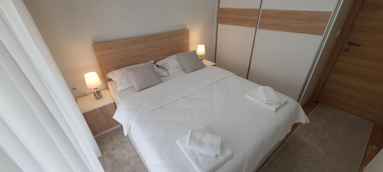 Luxury Apartment Stefanija Tivat Bagian luar foto