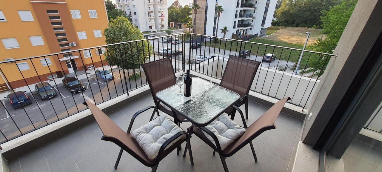 Luxury Apartment Stefanija Tivat Bagian luar foto